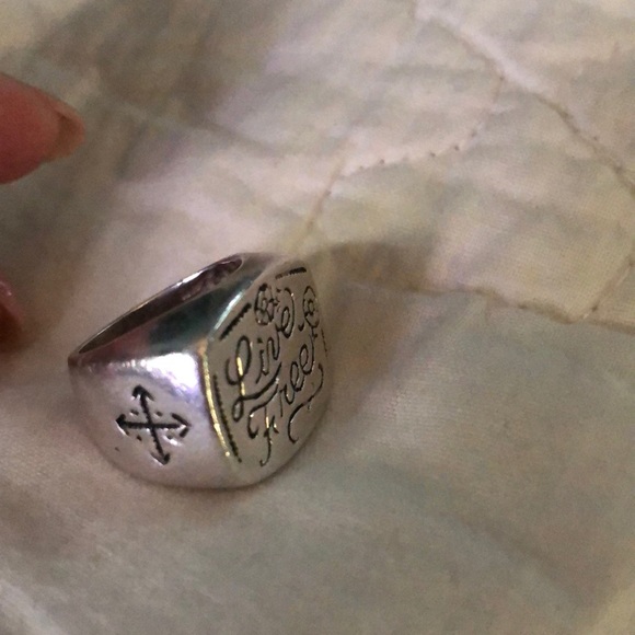 Hefty silver ring - Picture 4 of 4